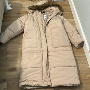 Boohoo size 6 long puffer